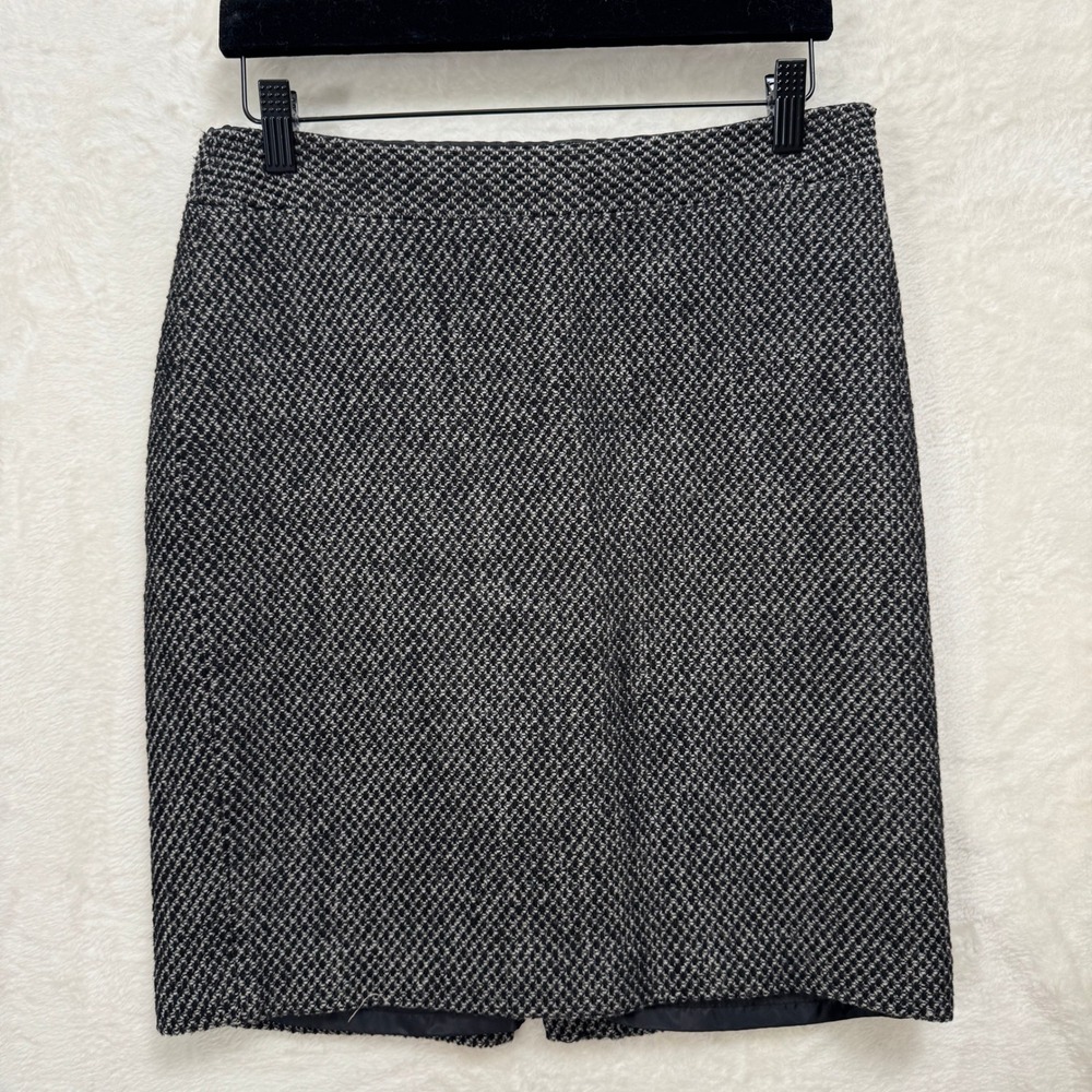 Ann Taylor Pencil Skirt Womens‎ 8P Black White Tweed Wool Blend Petite